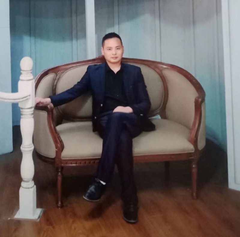 龙行天下的第二张照片--永康蓝颜知己交友网